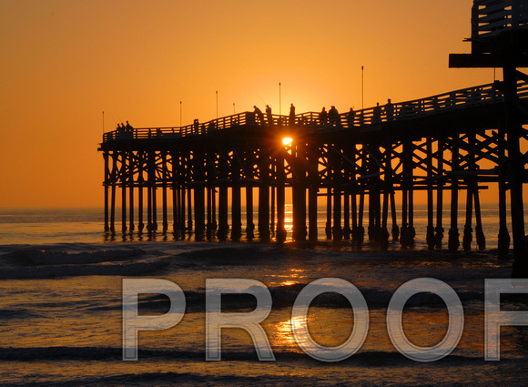 The long sunset at Crystal Pier